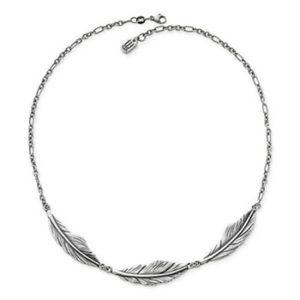 IN SEARCh of FEATHERS NECKLACE